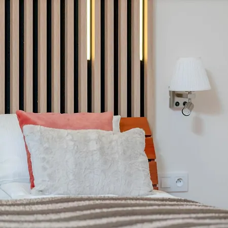 Apartament Nad Warta Z Parkingiem W Poznaniu By Renters * ポズナン