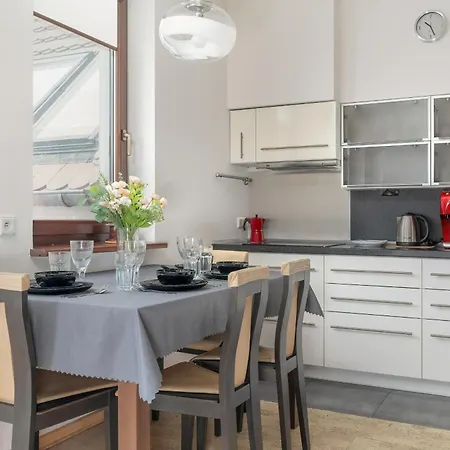 Apartament Nad Warta Z Parkingiem W Poznaniu By Renters Apartment