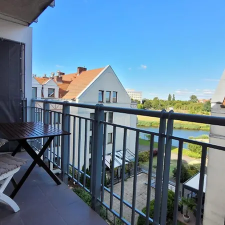 Apartament Nad Warta Z Parkingiem W Poznaniu By Renters アパート *